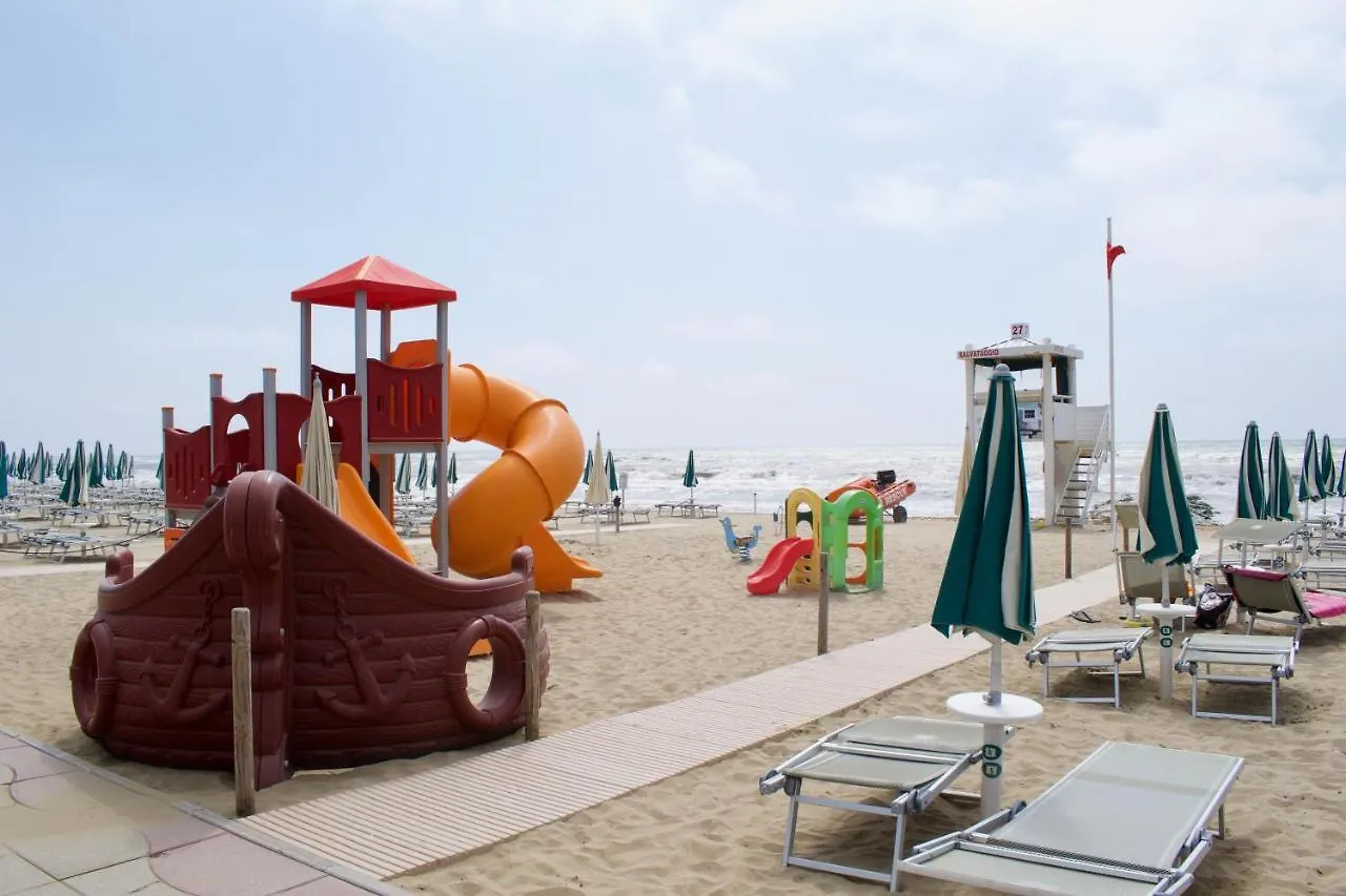 App4Rent - Villa Cristina 10 - Rinnovato Lido di Jesolo 0*,  Italy